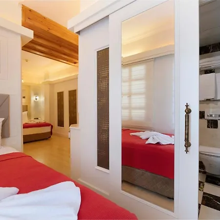 Castle Old Town Hotell